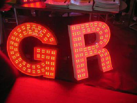  商城LED发光字有哪些优势？